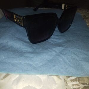 Black Square Sunglasses